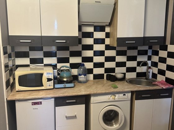 Сдам квартиру студию  на Одесской посуточно ,почасова Харьков