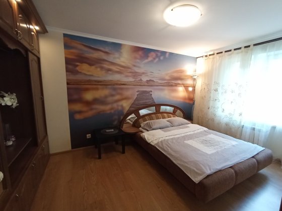 Посуточно м Черниговская,  ул Братиславская 34б Институт сердца 5 мин Київ