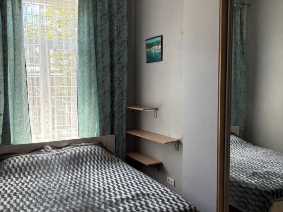 Подобова оренда 2-поверхової 4-кімнатної квартири в центрі Одеси Одеса