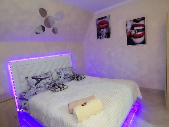 Квартира з міні кухнею і власним балконом в Крижанівці біля моря Крижанівка