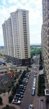 Сдам посуточно 1 кв Кадор 47 на Сахарова - фото 1