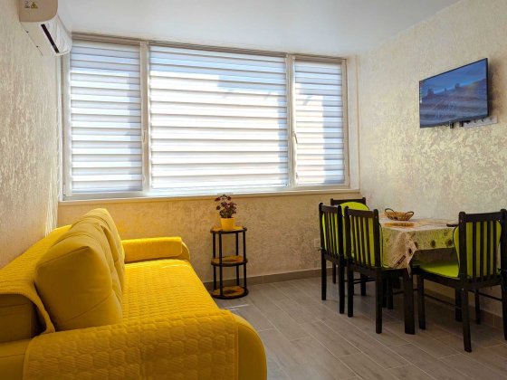 Апартаменти у першій лінії моря. Кароліно-Бугаз