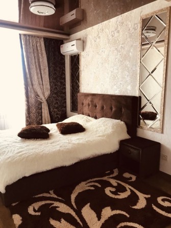 Подобово від власника двокімнатні апартаменти в центрі на набережній - фото 1