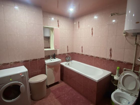 Здам  подобово 2-кімнатну квартиру євроремонт Златопиль