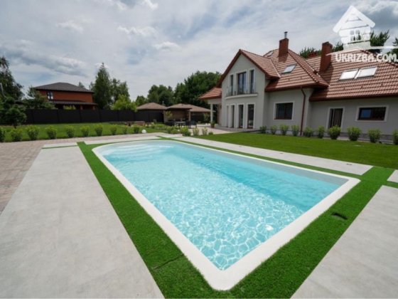 Подобова оренда будинку VIP-рівня, до 50 осіб. Киев