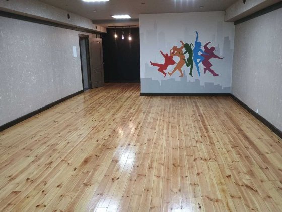 Приміщення (250кв) з літнім майданчиком. Метро харківська. Киев