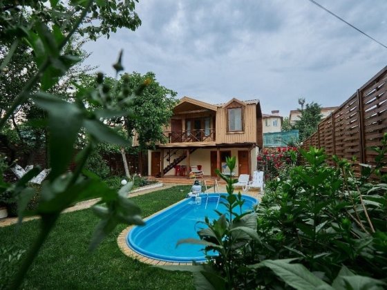 Свободно ; с 19.08 по 22.08.  Дом - дача с бассейном Одеса