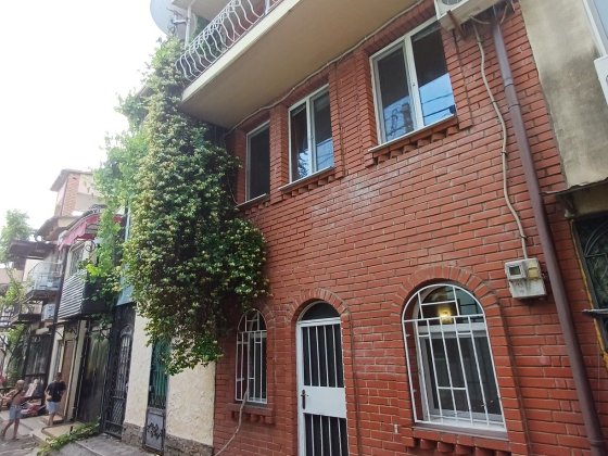 Дом НА БЕРЕГУ МОРЯ. 7-я Пересыпская. Ровный берег без спуска Одеса