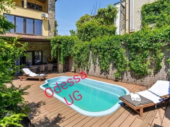 Сдам Посуточно Красивый 5-к Дом с Бассейном у моря на 13 ст .Б. Фонтен Одесса