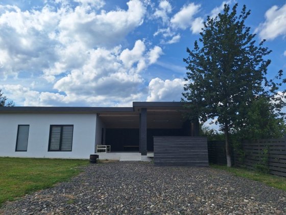 Окремий 2-х місний будиночок Велятино