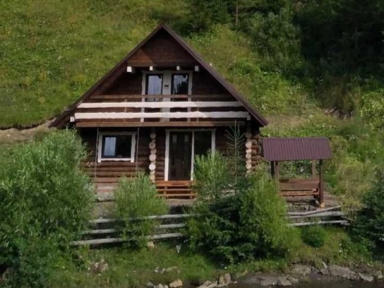 Житло подобово в Карпатах 3 км від озера Синевир.Котедж "Роси Карпат" Синевирская Поляна