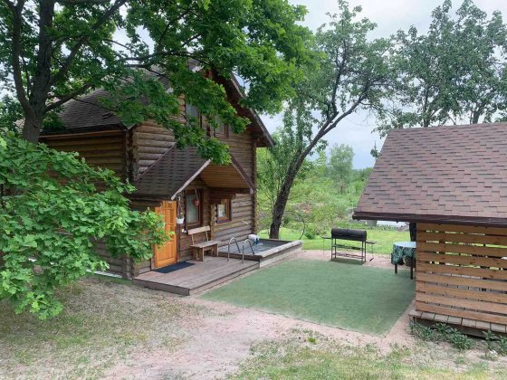 Подобово будинок з лазнею і басейном в селі Пухівка Броварського р-ону Пухівка