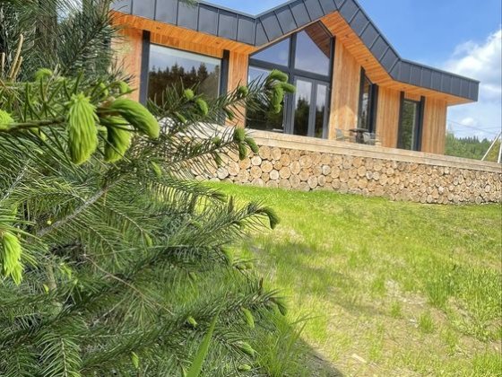 Будиночок для відпочинку з чанном джакузі Сходница