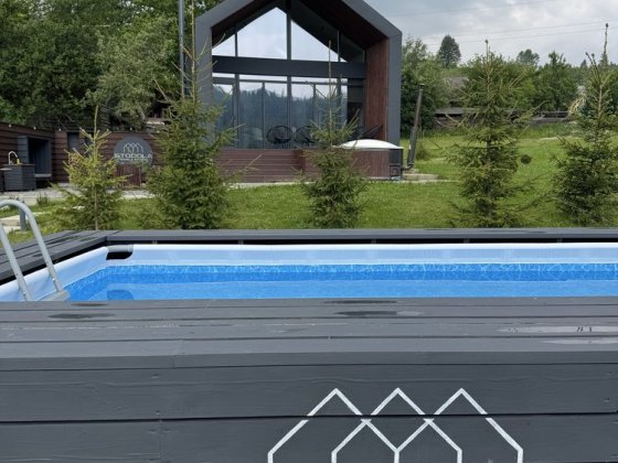 Відпочинок в Карпатах, Котедж з БАСЕЙНОМ ТА ЧАНОМ Славское