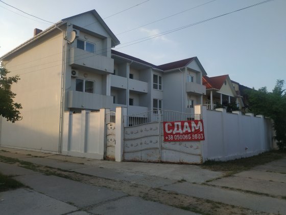 Кімнати у моря , Кароліно-Бугаз Каролино-Бугаз