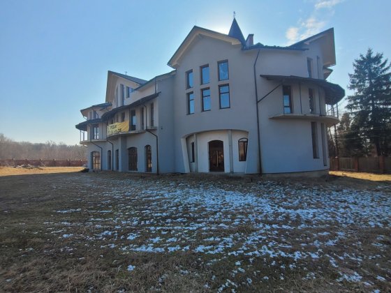 Продад готельного відпочинкового комплексу неподалік Східниці Борислав