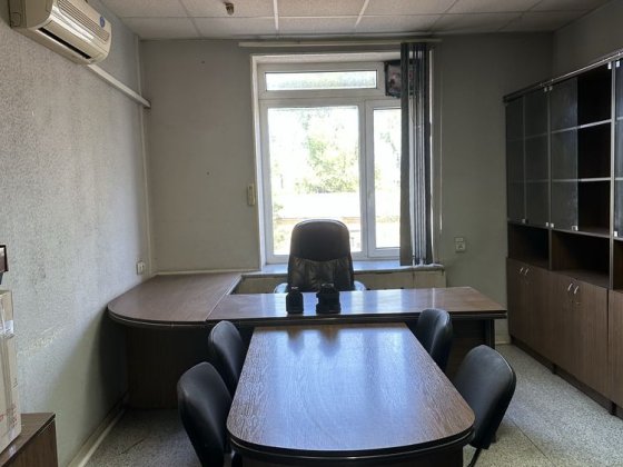 ТЕРМІНОВИЙ Продаж офісу 140 м², Центр, вул. Соборна, 2 поверх Каменское