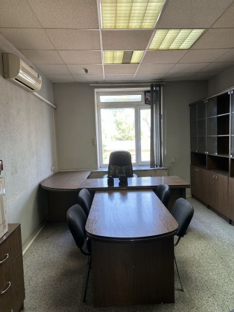 ТЕРМІНОВИЙ Продаж офісу 140 м², Центр, вул. Соборна, 2 поверх - фото 1