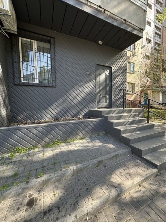 ПРОДАЖ комерційного приміщення, 3 мкрн (ЛІВИЙ БЕРЕГ) - фото 1