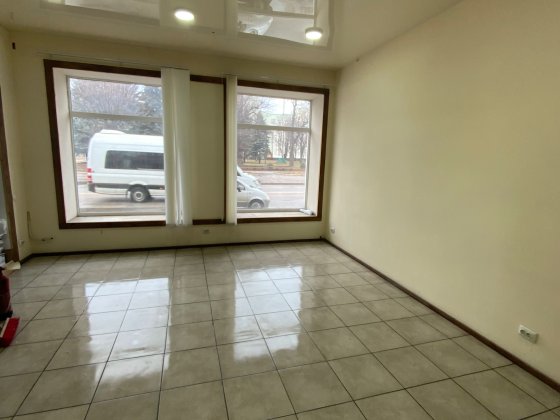 Продаж комерційного приміщення, центр Каменское