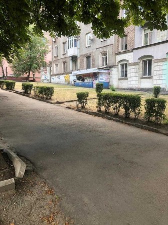 Комерційний об'єкт 83.1 кв м. по пр. Свободи 64 - фото 1