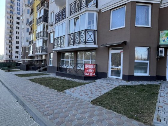 Продаю помещение под салон-магазин, студию Вышгород