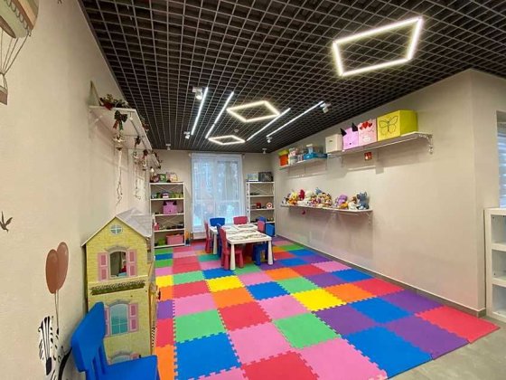 Комерційне приміщення з ремонтом та готовим бізнесом під дитячий садок Гостомель