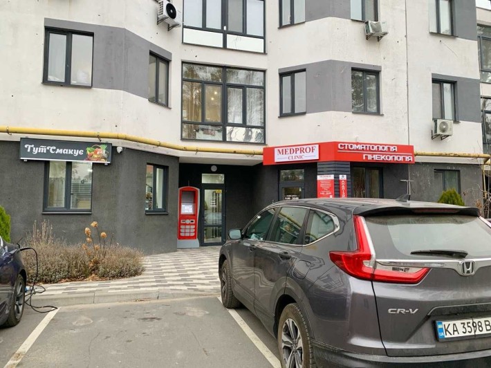 Продаж фасадного комерційного приміщення з ремонтом в ЖК Авіатор - фото 1