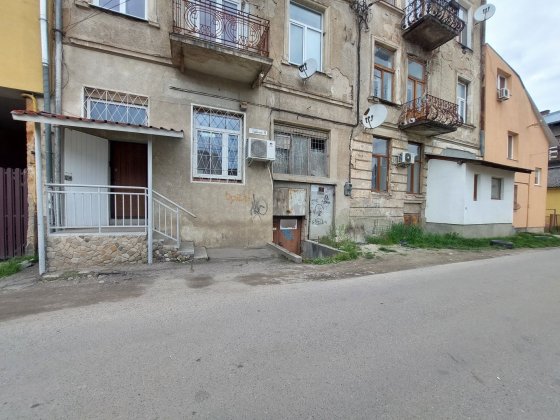 Продаж комерційного приміщення 122м2 ЦЕНТР вул. Підвалля м. Дрогобич Дрогобыч