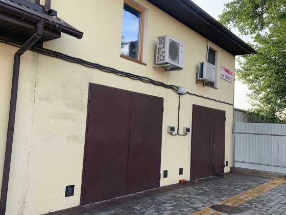 Продам два гаража в 18 АК "Спартак"