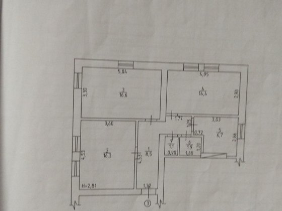 Велика трикімнатна квартира,в центрі міста, під магазин, офіс. Козятин
