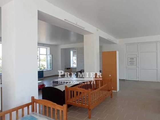 У продажу торгове приміщення у 2 поверх. будинку Черноморск