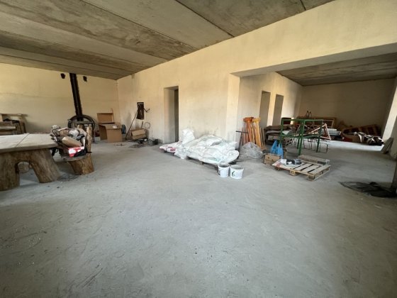 Продам або здам в оренду комерційне приміщення Кам'янець-Подільський