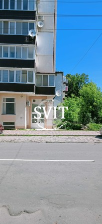 Продам комерційне приміщення Франка - фото 1