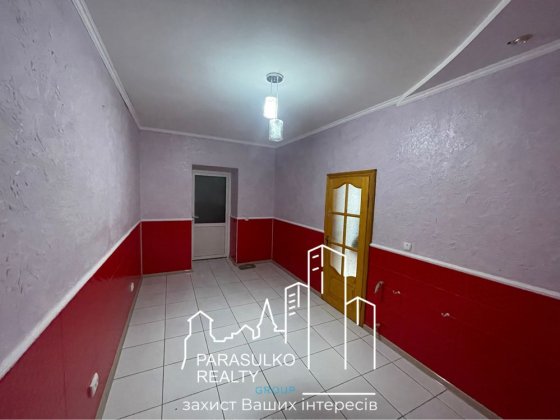 Продам приіщення з великою земельною ділянкою Кам'янець-Подільський