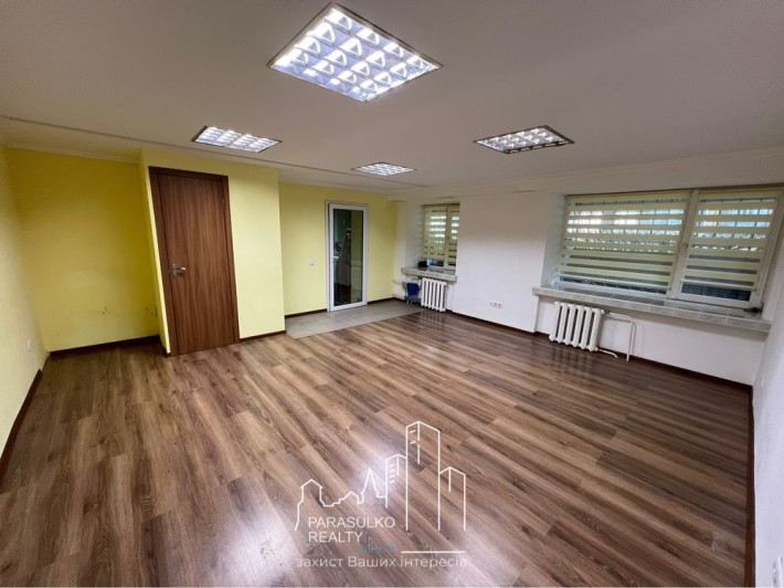 Продам комерційне приміщення в центрі міста! - фото 1