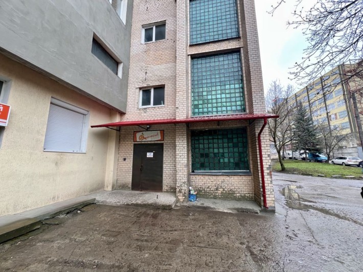 Продам комерційне приміщення з окремим входом під ваш бізнес - фото 1