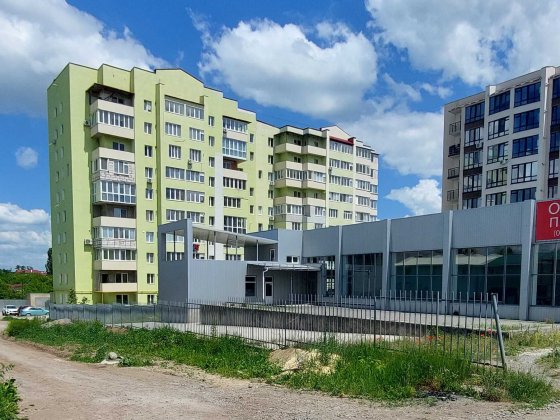 Продам комерційне приміщення Кам'янець-Подільський