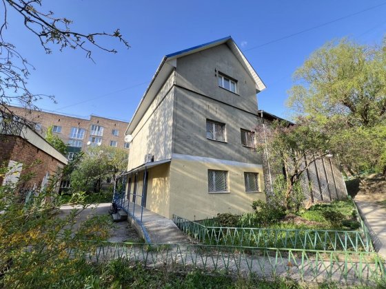 Продам комерційне приміщення! Кам'янець-Подільський