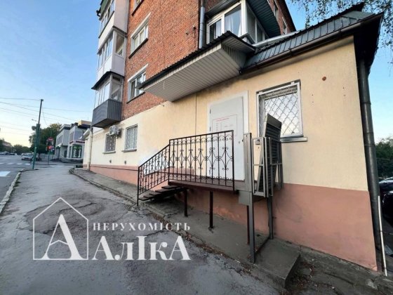 Продам приміщення в центрі міста! Кам'янець-Подільський