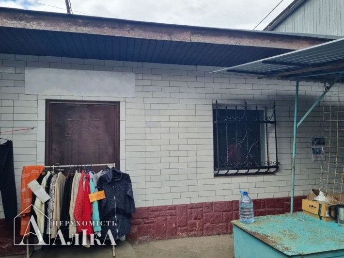 Продам комерційне приміщення на територіі Центрального ринку - фото 1