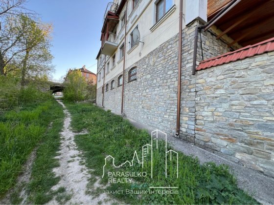 Продам комерційне приміщення в старому місті! Кам'янець-Подільський