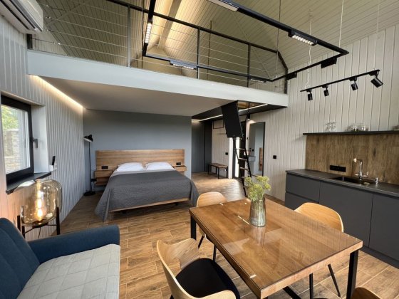 Діючий комплекс відпочинку, Камʼянець-Подільський, Хмельницька обл Кам'янець-Подільський