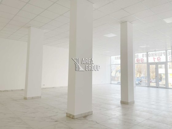 Комерційне приміщення в центрі міста. Кам'янець-Подільський