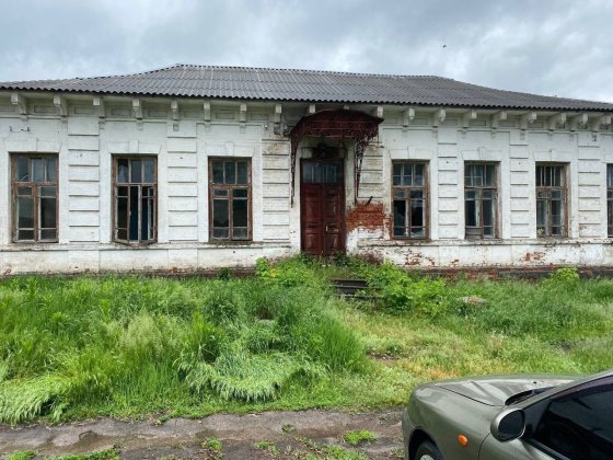 Продажа нежилого фасадного здания Красноград. Собственник, Торг Берестин