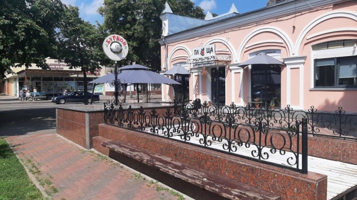 Продам приміщення кафе в центрі міста - фото 1