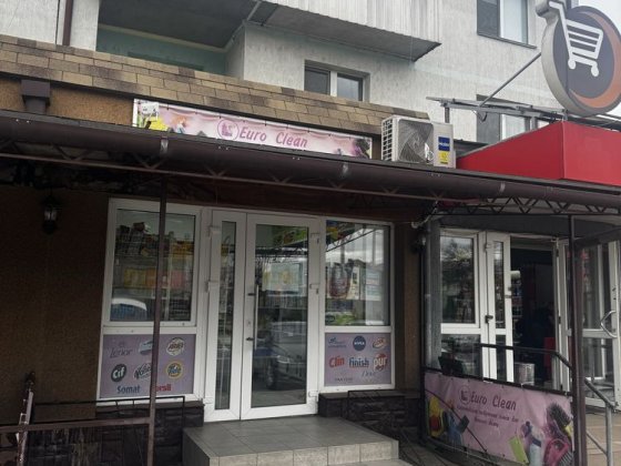 Продам комерційне приміщення Росвигово Мукачеве