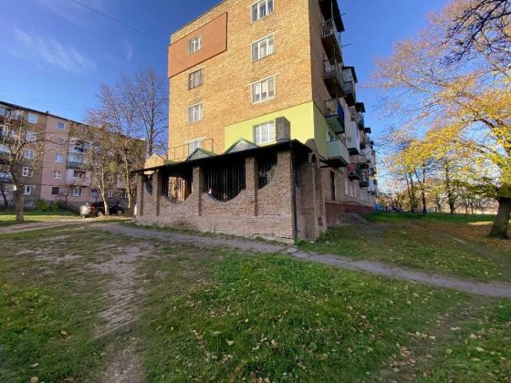 Продаж кафе біля міського озера Нововолынск