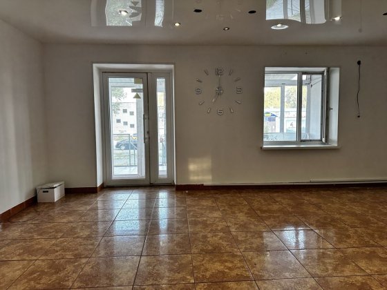 Продам помещенее в Павлограде на Пзто Павлоград