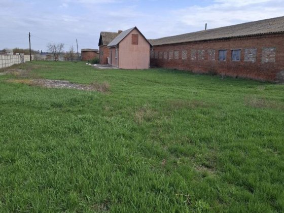 Продам комерційне приміщення Ромни